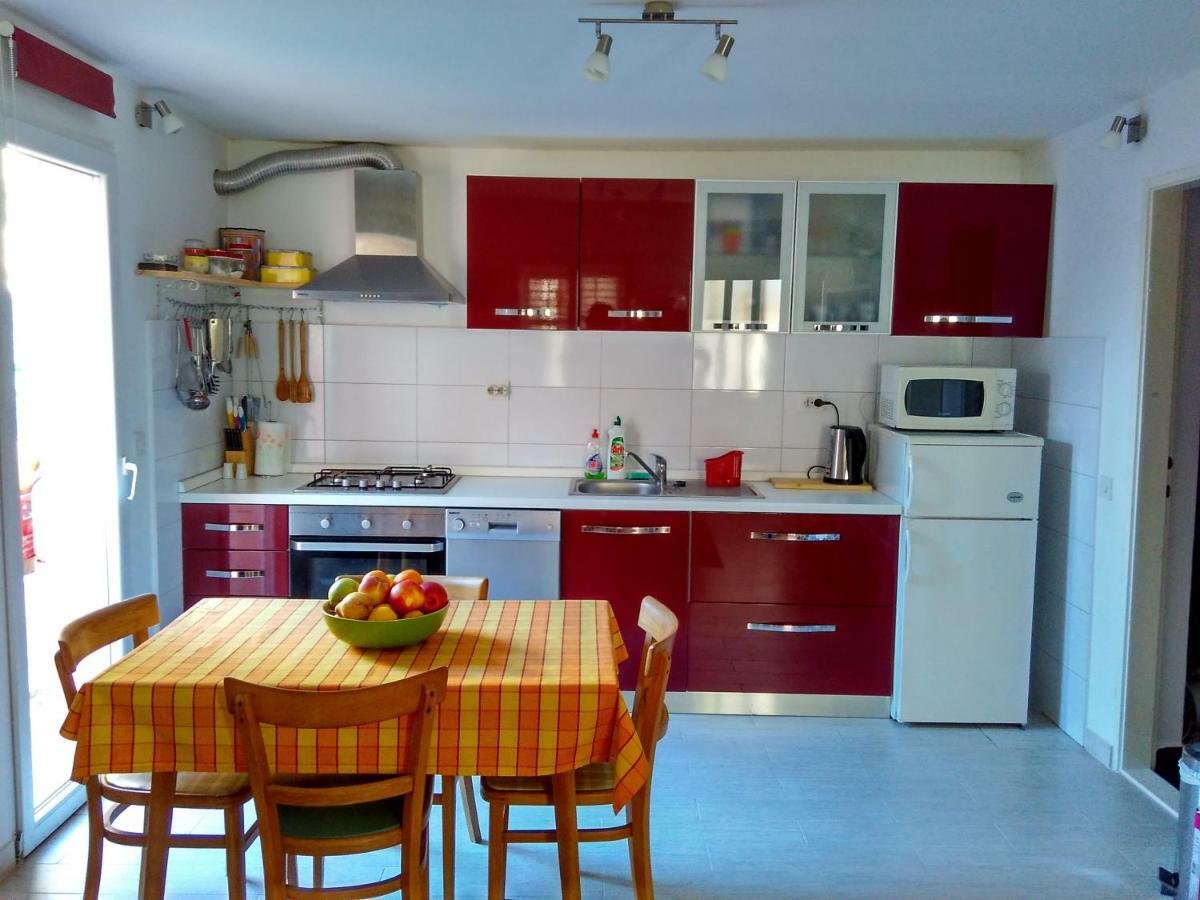 Ferienwohnung Apartman Nora Hvar Town Exterior foto