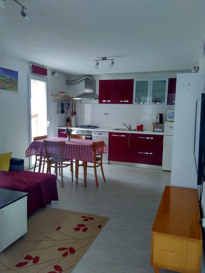 Ferienwohnung Apartman Nora Hvar Town Exterior foto